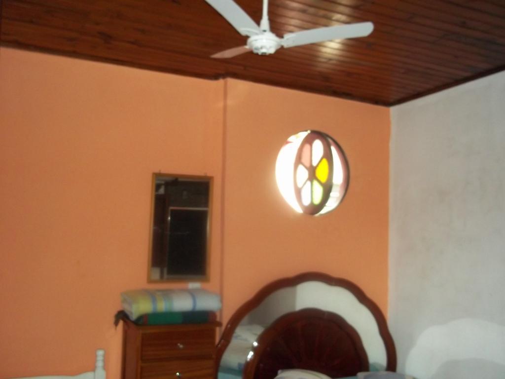Pousada Riacho Doce Caraguatatuba Rum bild
